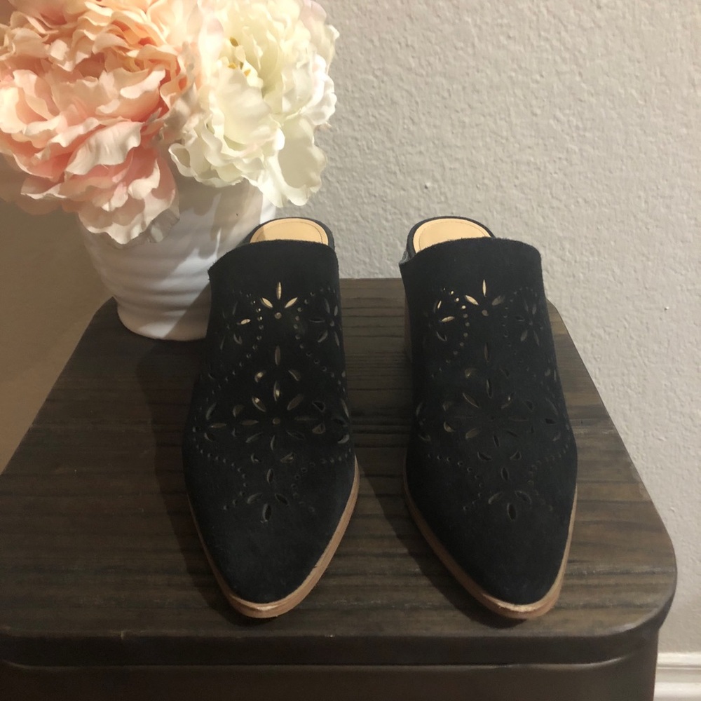 Ivanka Trump Pointy Mule Flats